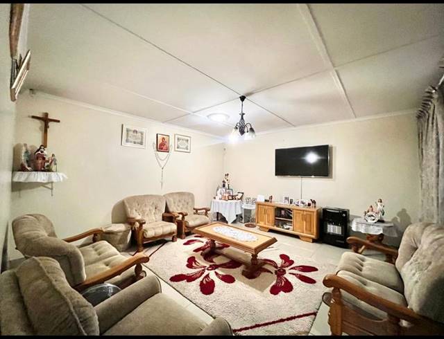 3 BEDROOM HOUSE FOR SALE IN ORIENT HEIGHTS